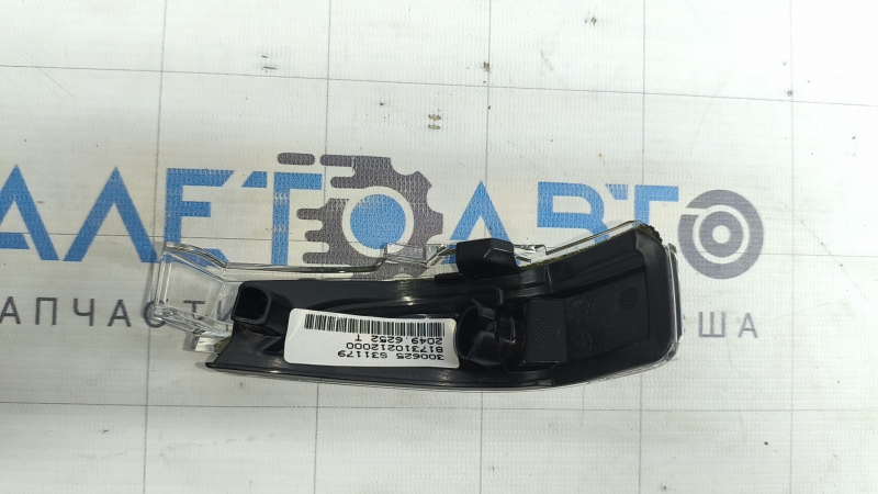 Поворотник зеркала правый Toyota C-HR 18-22