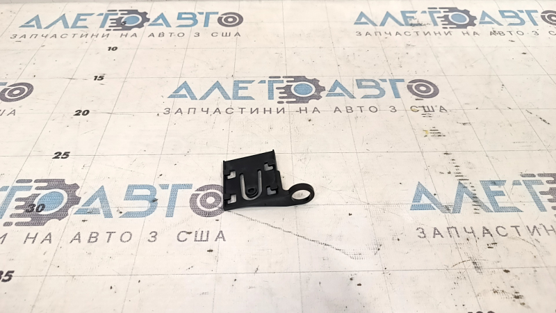 Кронштейн датчика температури навколишнього повітря VW Jetta 19-26