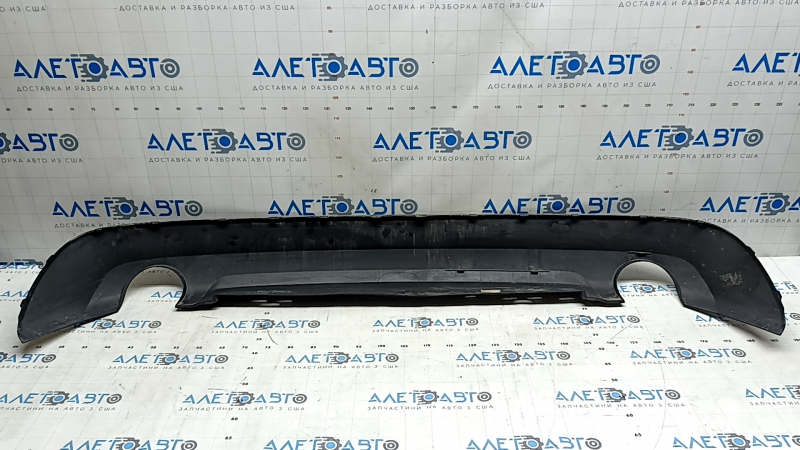 Губа заднего бампера Volvo XC60 18-21 структура, царапина