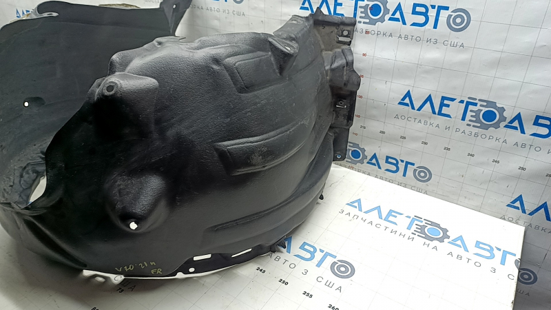 Підкрилок передній правий Toyota Camry v70 18-24 L/LE/XLE надрив кріплення