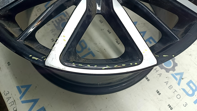 Диск колесный R18x8J ET46 Audi A3 22-24 легкая бордюрка
