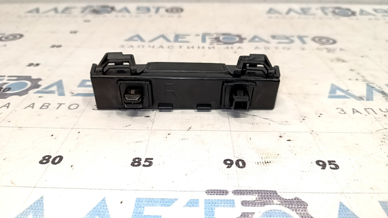 Крепление заднего бампера правое внутреннее Honda Civic X FC 16-21 4d