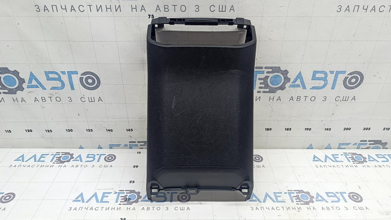 Накладка центральной консоли задняя Toyota Highlander 20-26 черная, верхняя часть, царапины