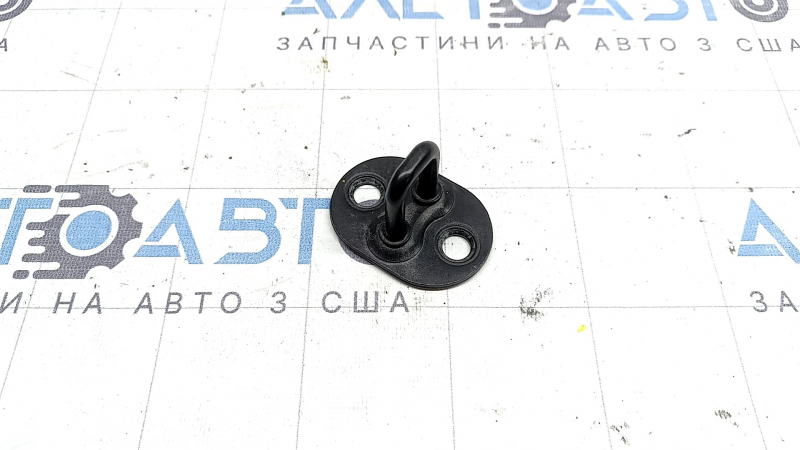Крюк замка двери багажника Nissan Murano 25-26