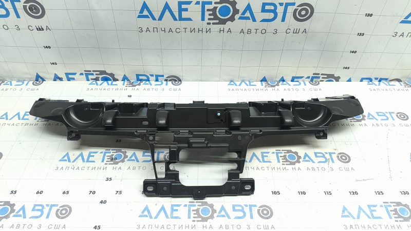 Кронштейн решетки радиатора grill Toyota Prius 23-26