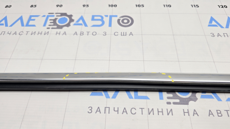 Молдинг двері-скло центральний передній лівий Volvo XC60 18-26 хром, погнутий