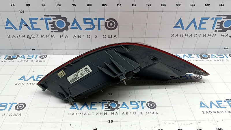 Фонарь правый Mercedes C-class W205 16-18 LED царапины