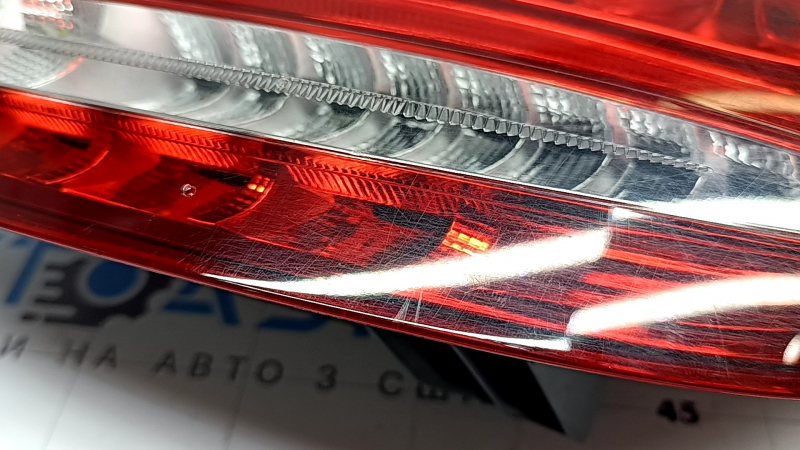 Фонарь правый Mercedes C-class W205 16-18 LED царапины