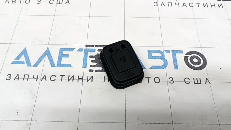 Крючок багажника Kia Sorento 16-20 царапина