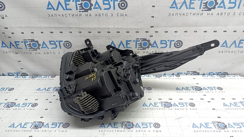Фара передняя правая Kia Sportage 23-24 LED, Projector lamp