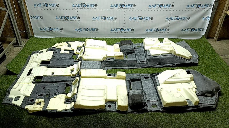 Покрытие пола Kia Sorento 16-20 черное под 3 ряда, под чистку