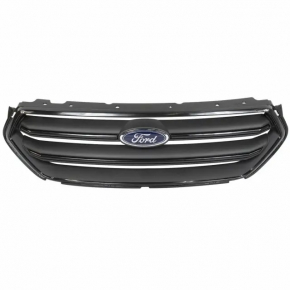 Решетка радиатора grill Ford Escape MK3 17-19 рест черн с хромом
