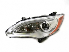 Фара передня ліва Chrysler 200 11-14 світла