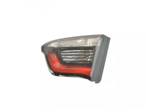 Фонарь внутренний крышка багажника правый Jeep Compass 17-21 LED