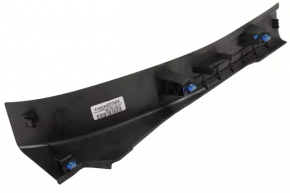 Накладка порога задняя правая Chevrolet Volt 11-15