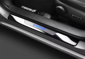 Накладка порога передняя внешняя левая Mazda 6 14-21 хром