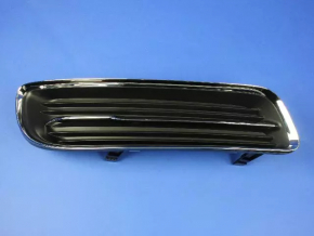 Грати бампера права Chrysler 300 11-14 дорест без птф