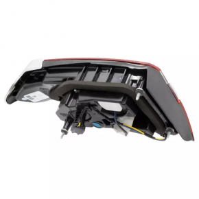 Фонарь внутренний крышка багажника правый Ford Fusion mk5 19-20 галоген+LED с хромом level 3