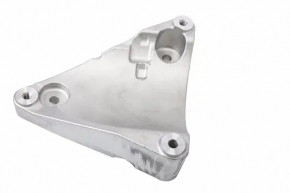 Кронштейн компрессора кондиционера Chevrolet Malibu 16-23 1.5T