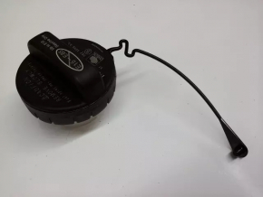 Кришка заливної горловини бензобака Toyota Prius V 12-17