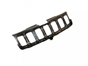 Решетка радиатора grill Jeep Grand Cherokee WK2 17-22 в сборе соты серые, обрамление черный глянец, песок