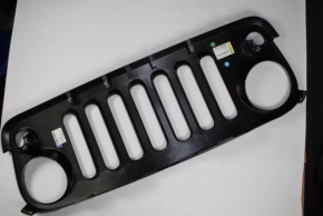 Решітка радіатора grill Jeep Wrangler 09-17 чорна