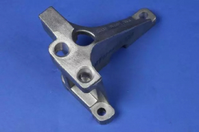 Кронштейн компрессора Jeep Cherokee KL 14-23 2.4