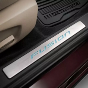 Накладка порога передня ліва Ford Fusion mk5 13-20 чорна з хром вставкою та підсвічуванням