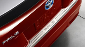 Накладка заднего бампера Toyota Prius 50 16-22 хром, вздулся хром