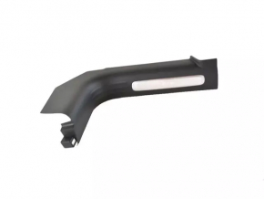 Накладка порога передняя левая Jeep Cherokee KL 16-21 черная с хромом, царапины, потерта