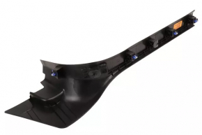 Накладка порога передняя левая Chevrolet Volt 11-15 черное
