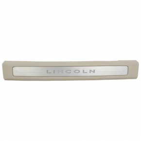 Накладка порога передняя левая Lincoln MKZ 17-20 хром с подсветкой, бежевая