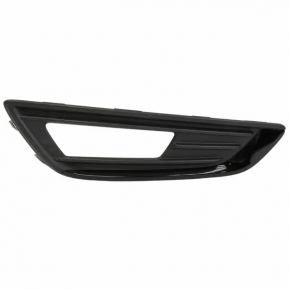 Решетка бампера правая Ford Focus mk3 15-18 рест под птф, тип 1, черн глянец