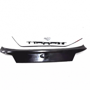 Накладка двери багажника Subaru Outback 12-14 рест с эмблемой