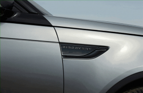 Молдинг эмблема крыла правый Land Rover Discovery 17-25 черный