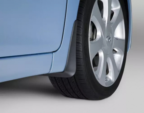 Брызговик задний левый Hyundai Elantra UD 11-13, царапины, затертый