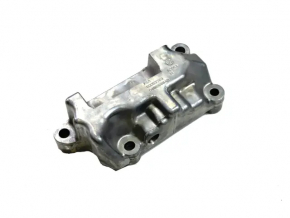Кронштейн подушки двигателя правый Jeep Cherokee KL 19-23 2.0T