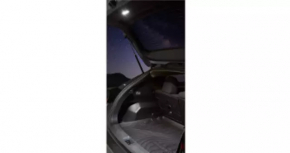 Плафон обшивки дверей багажника нижньої Subaru Forester 25-26