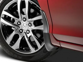 Брызговик передний левый Honda Accord 13-16