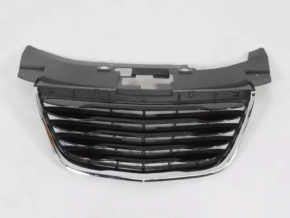 Решетка радиатора grill Chrysler 200 11-14 черная с хромом