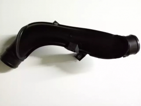 Патрубок интеркулера 2й левый VW Beetle 12-13 2.0T