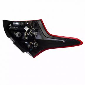 Фонарь правый Ford Focus mk3 11-14 дорест 5d usa