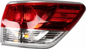 Фонарь внешний крыло правый Nissan Pathfinder 13-16 дорест с накладкой