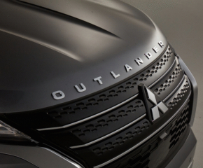 Емблема напис OUTLANDER капота Mitsubishi Outlander 22-26 хром