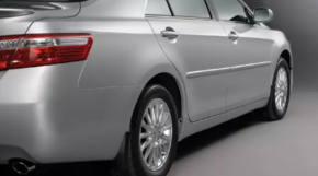 Молдинг двери центральный передней левой Toyota Camry v40