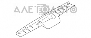 Обшивка кришки багажника верхня Mazda3 03-08 HB