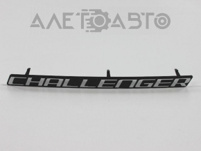 Эмблема решетки радиатора Dodge Challenger 09-14 надпись