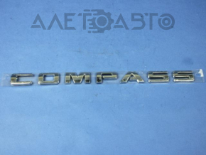 Емблема напис Compass передня лев Jeep Compass 11-16