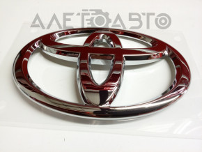 Эмблема TOYOTA крышки багажника Toyota Camry v55 15-17 usa