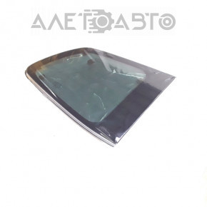 Форточка глухое стекло задняя правая Subaru Forester 14-18 SJ молдинг мат, стекло черный оттенок, отклеен уплотнитель